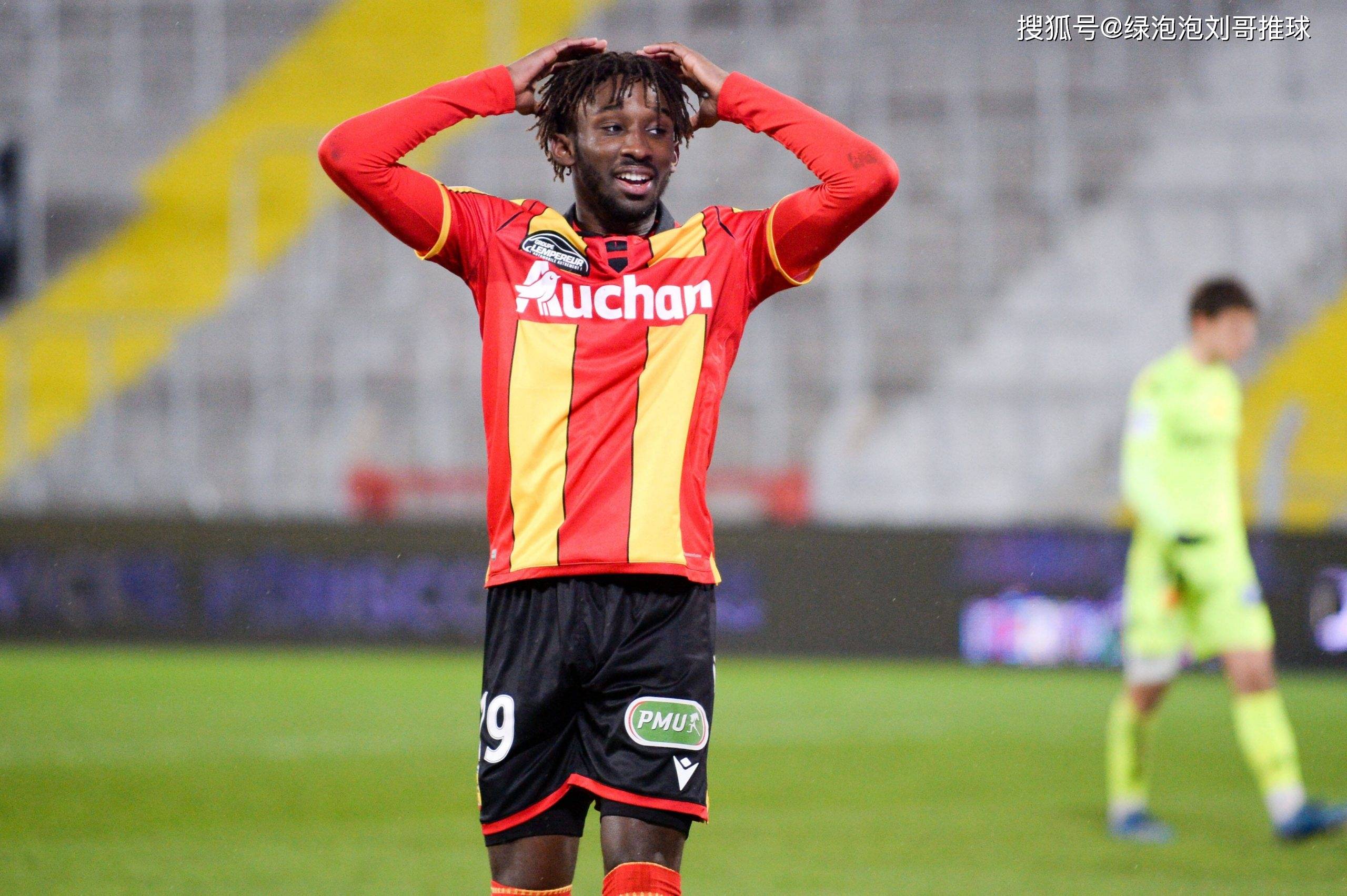 中东球员实力突显，在国际赛事中为队伍赢得荣誉的简单介绍