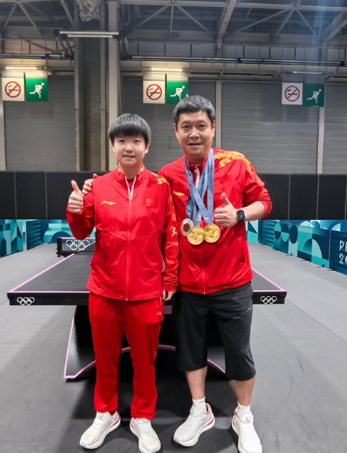 -英勇拼搏取得胜利，球队精神令人佩服