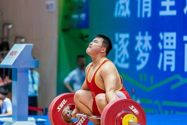 DB游戏-包含举重赛场上强者云集，谁能脱颖而出？的词条