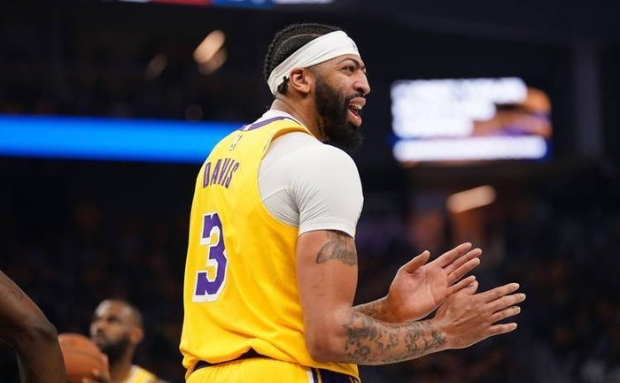 湖人力克独行侠，浓眉再现神勇