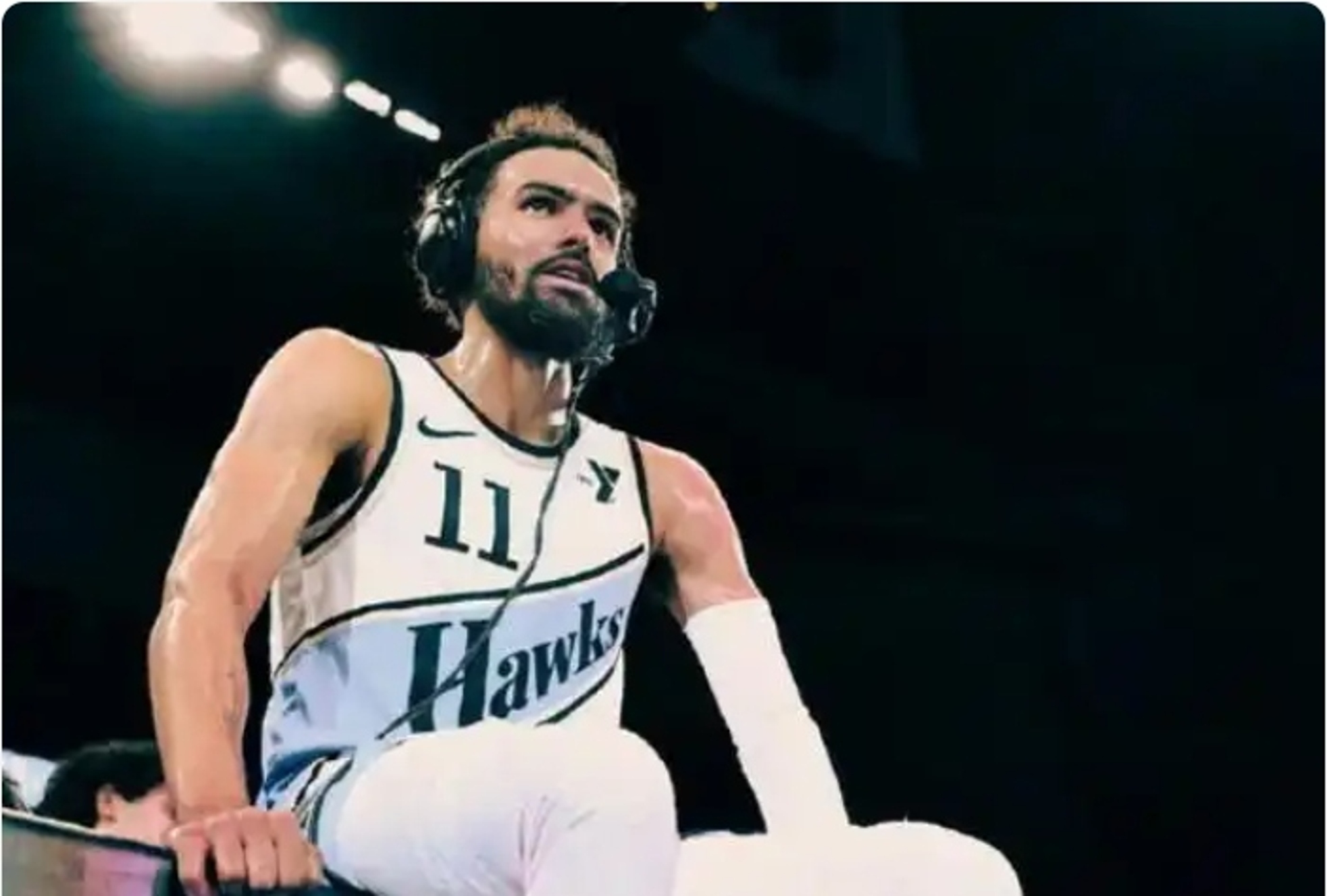 DB游戏-包含老鹰大胜公牛，喜迎胜利表现出色的词条