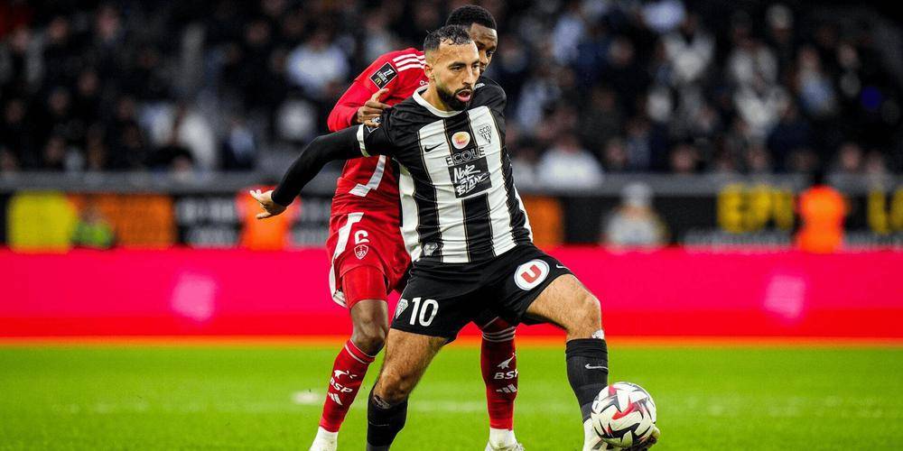 多宝彩票-里昂中场球员全力备战，力求在下一场比赛中胜出