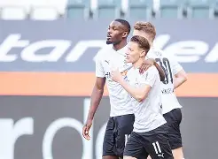 包含斯图加特近状不佳，如何破局成为难题的词条