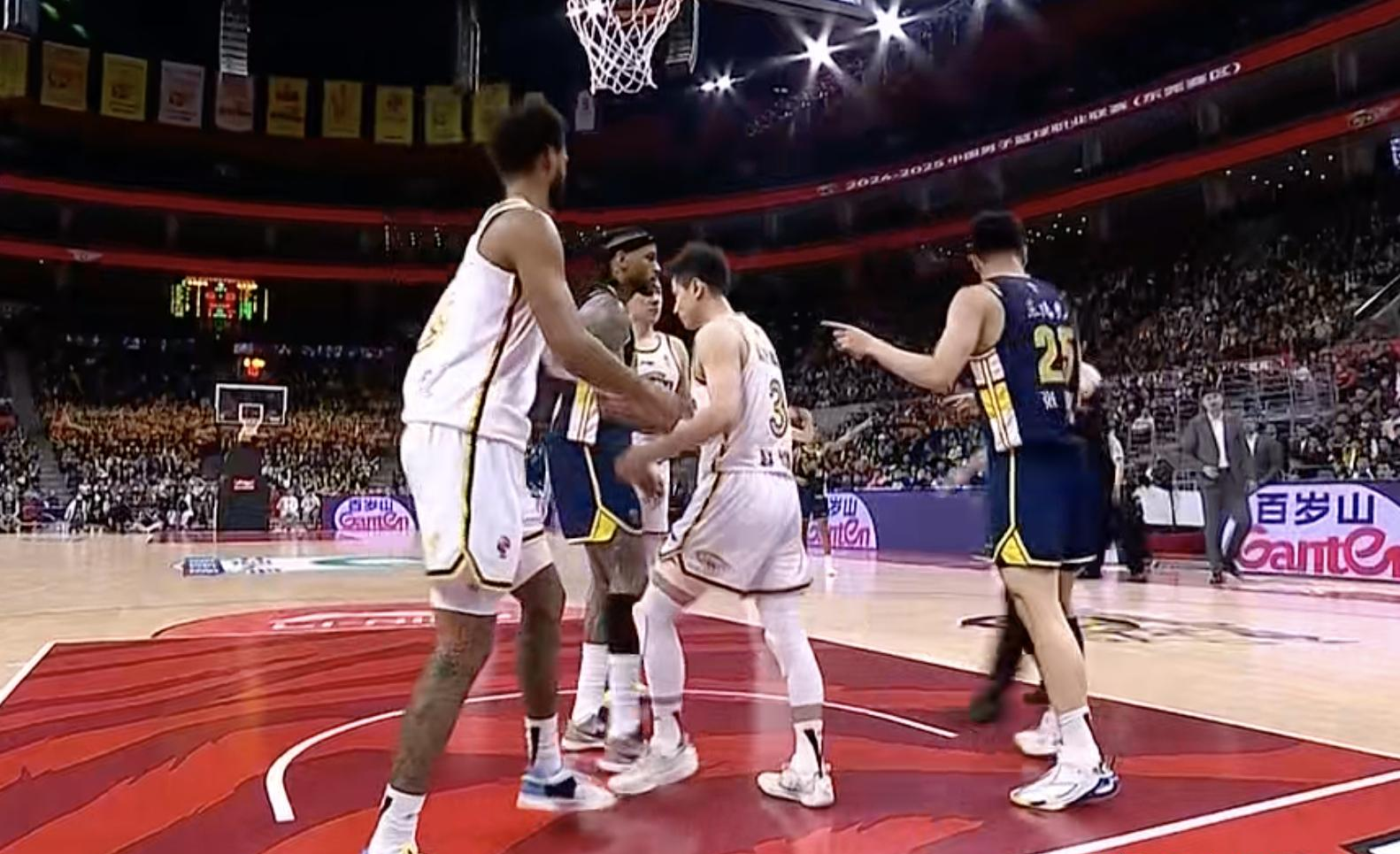 多宝彩票-福建男篮力克辽宁队，结束连败