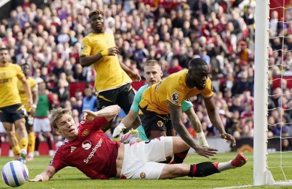 英格兰逆转摩尔多瓦，晋级希望重新燃起