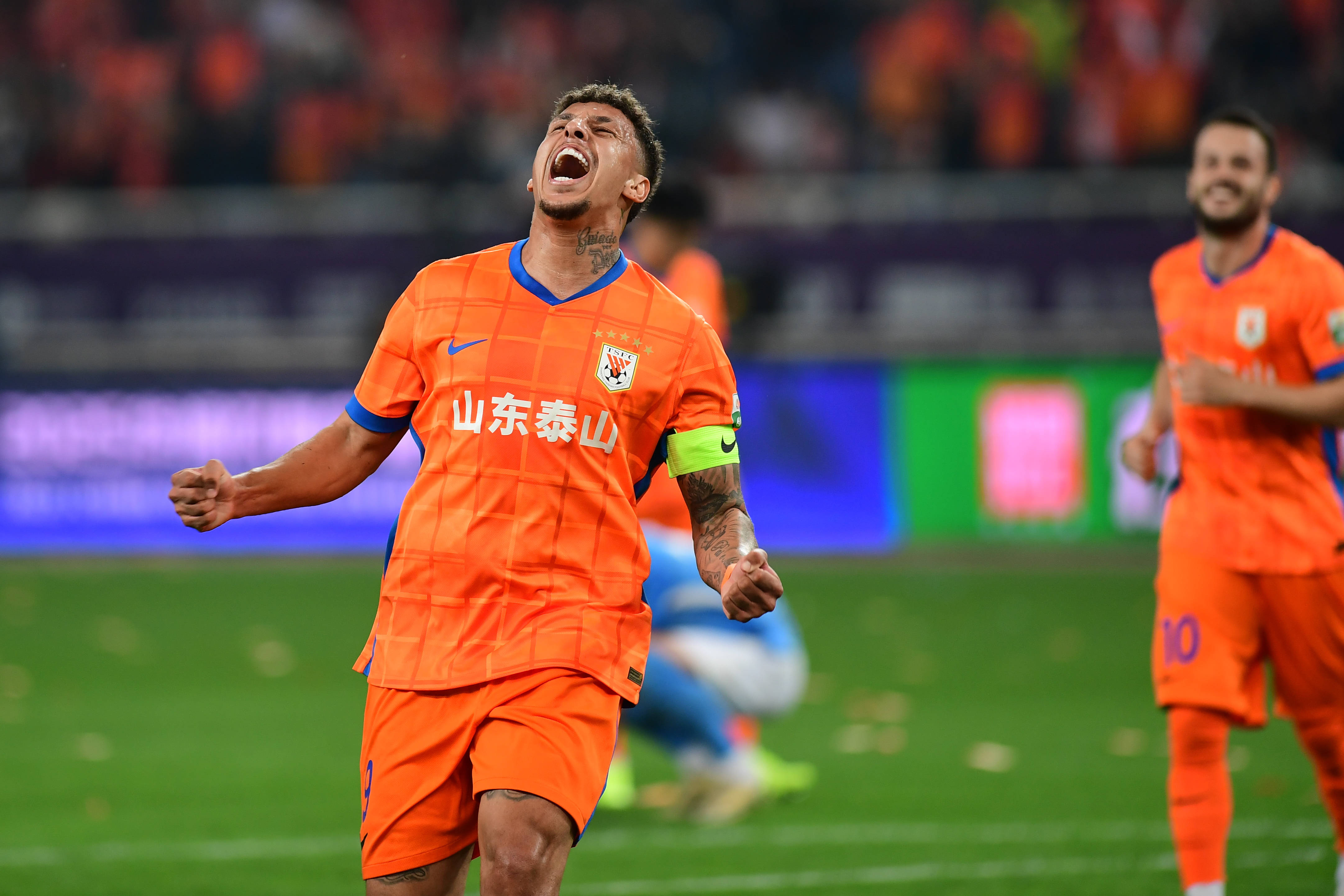 -神奇外援在中超联赛中展现出色表现