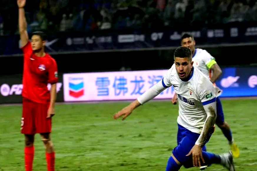 神奇外援在中超联赛中展现出色表现