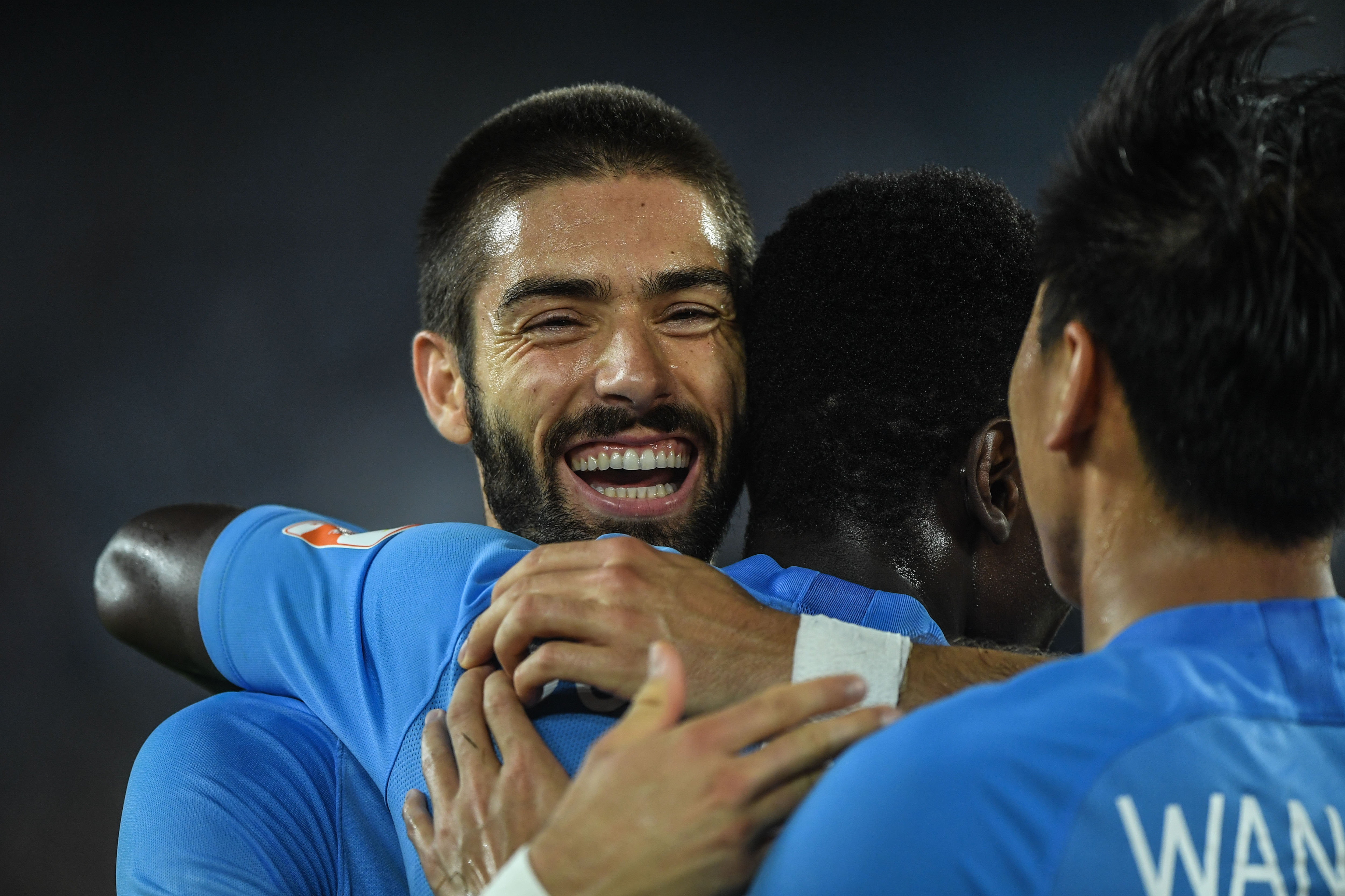 大连一方双杀对手，亚洲足球锦标赛燃情开启