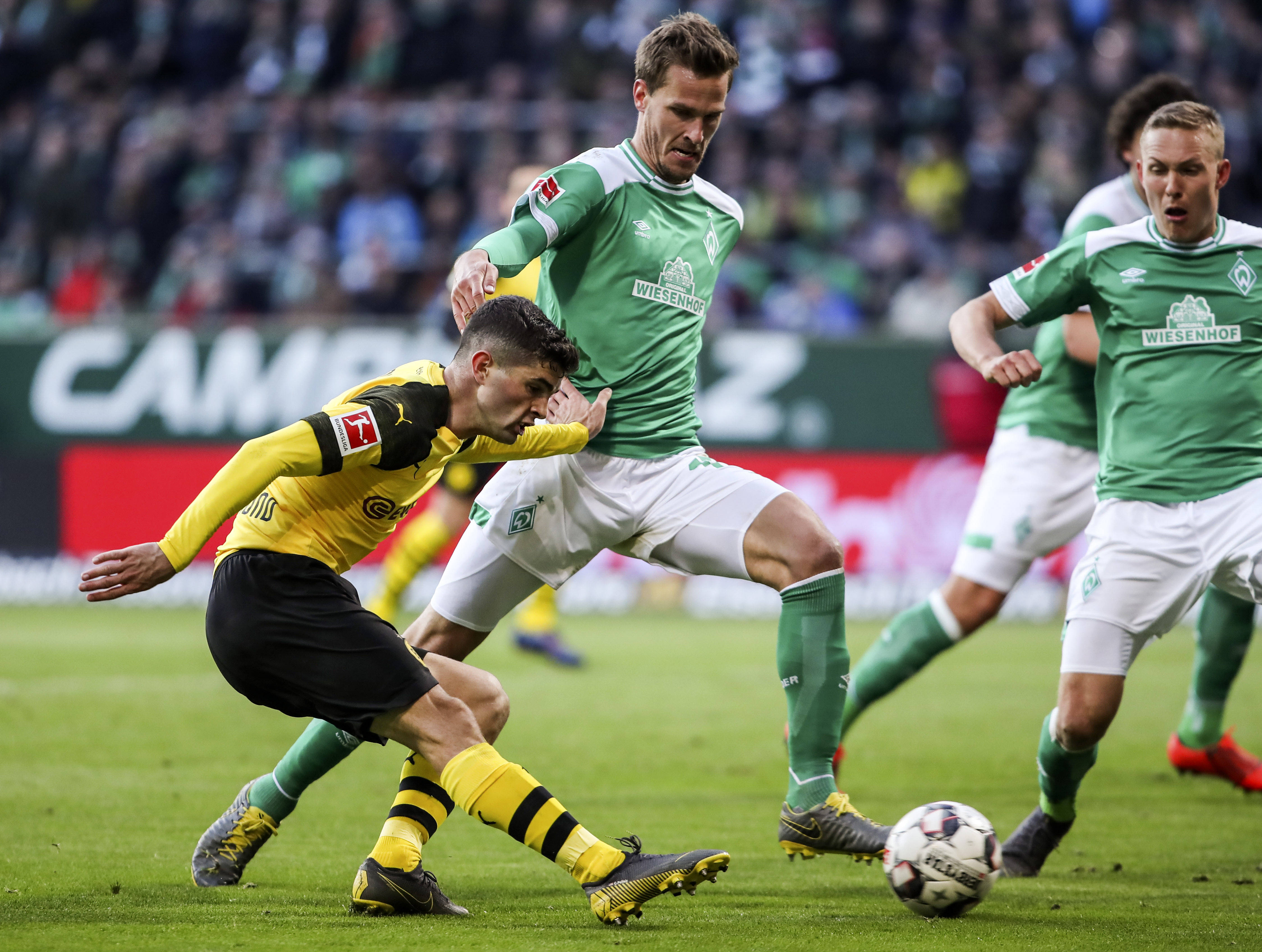 弗赖堡惊险获胜，全队士气高涨