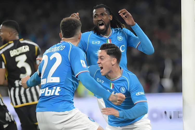 克罗托内将在主场迎战萨索洛