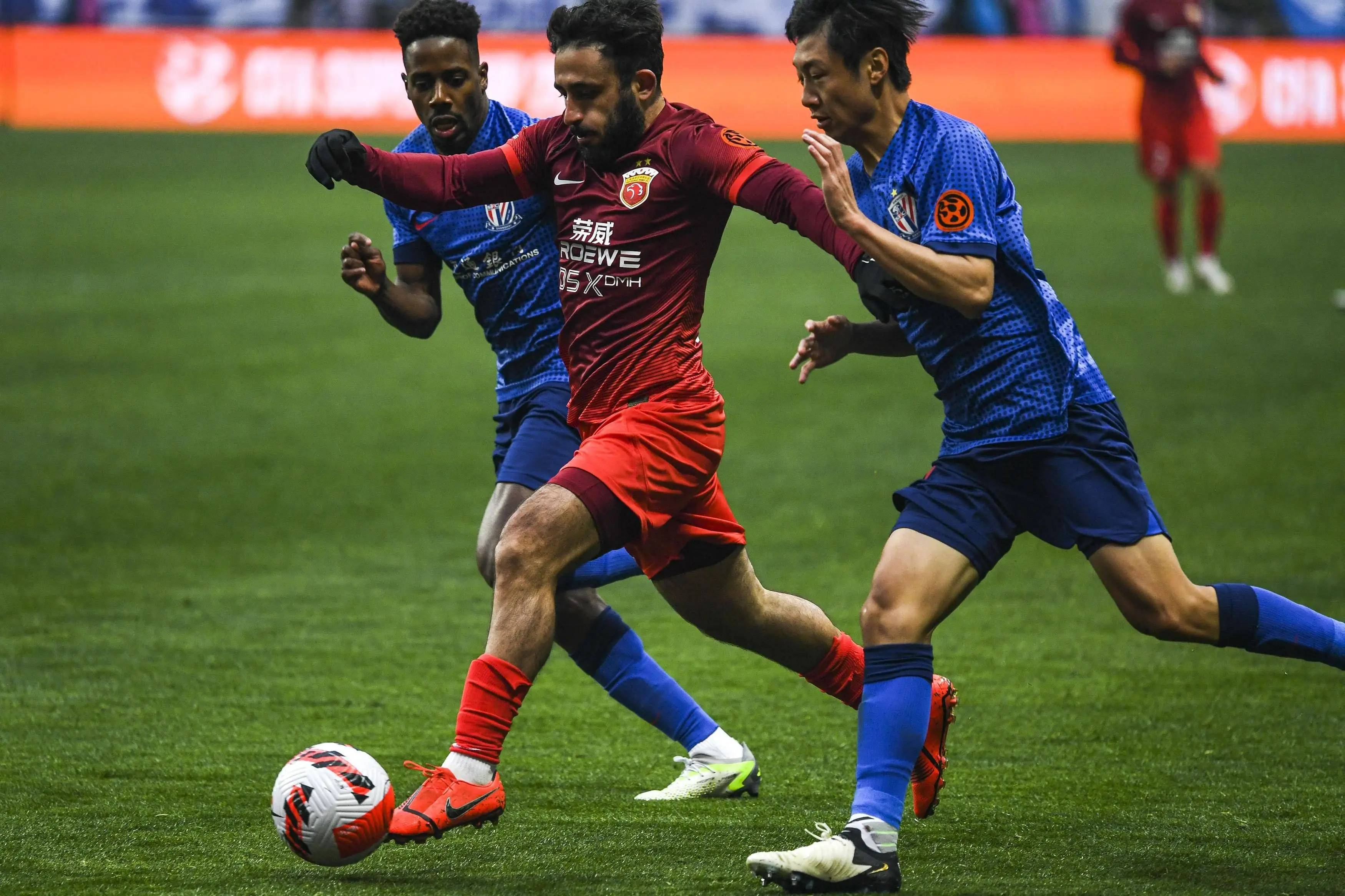 包含外援表现强劲，亚冠胜局令球迷狂喜的词条