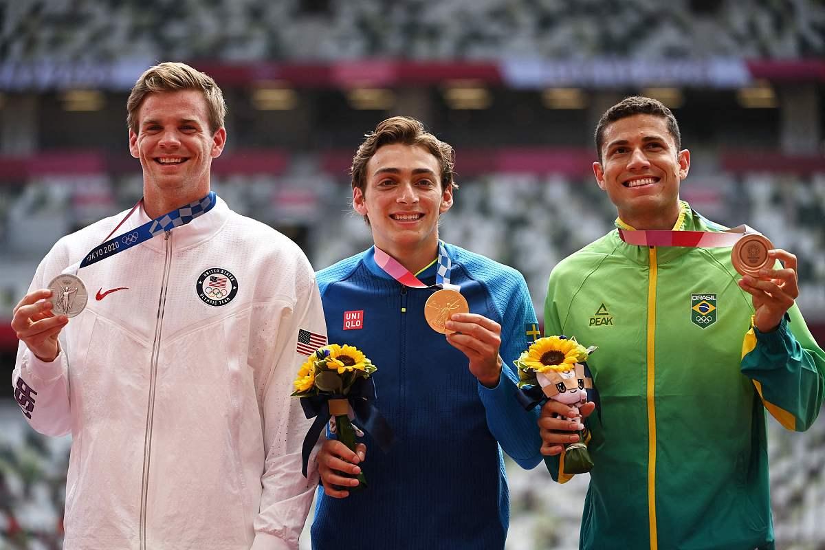 波兰客场逆袭，力保欧锦赛小组第一的简单介绍