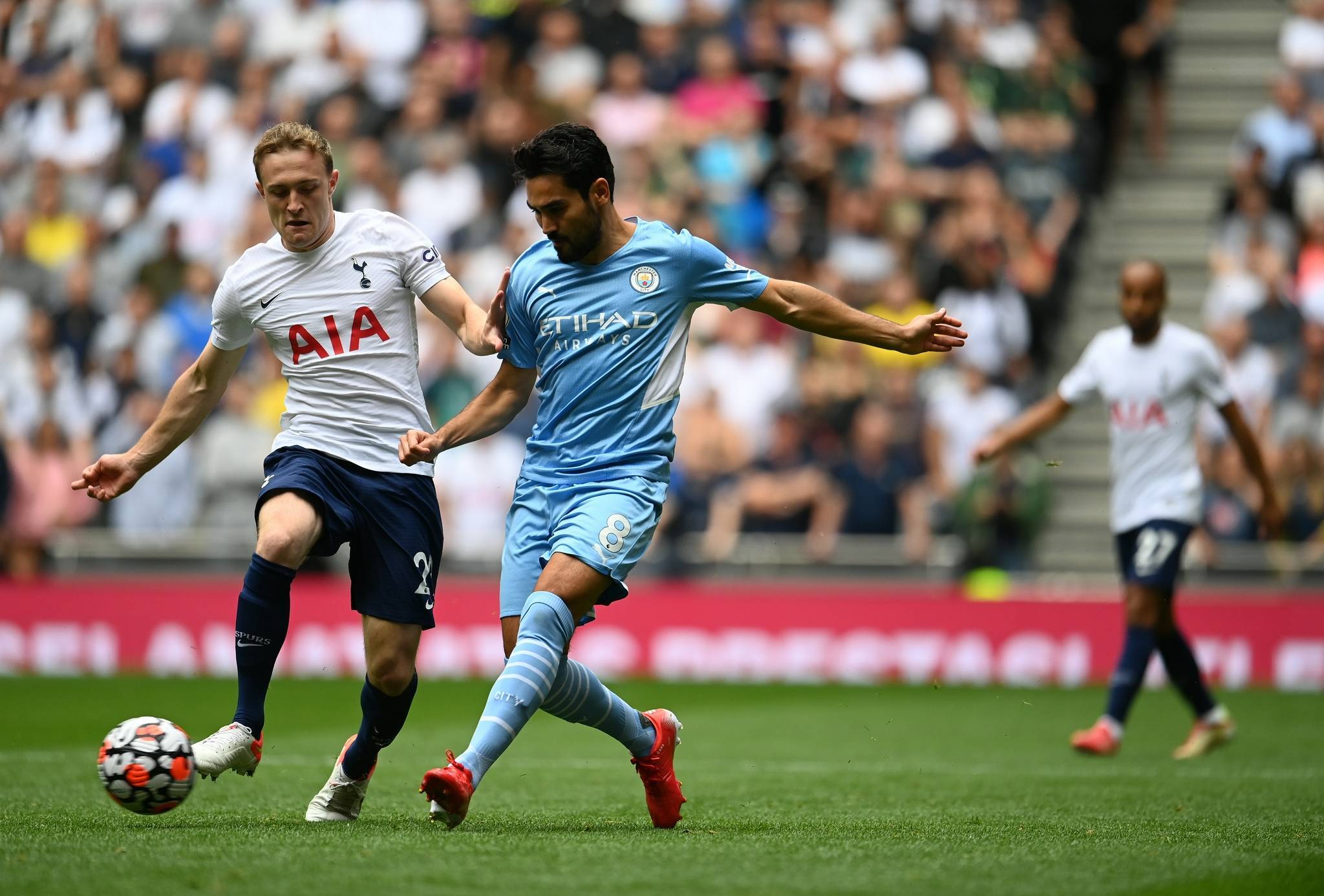 热刺反击扳平，白鹿巷挽救颓势