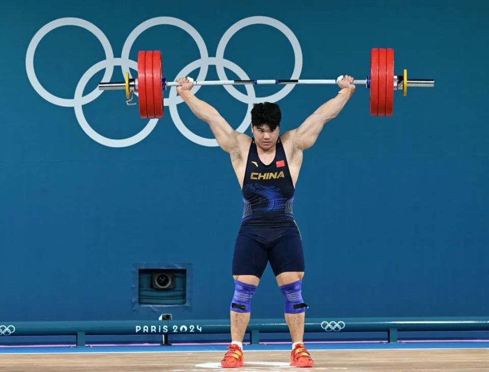 DB彩票入口-巴基斯坦选手在举重比赛中勇夺金牌