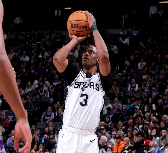 DB彩票入口-公牛不敌马刺，拉文砍下全场最高分