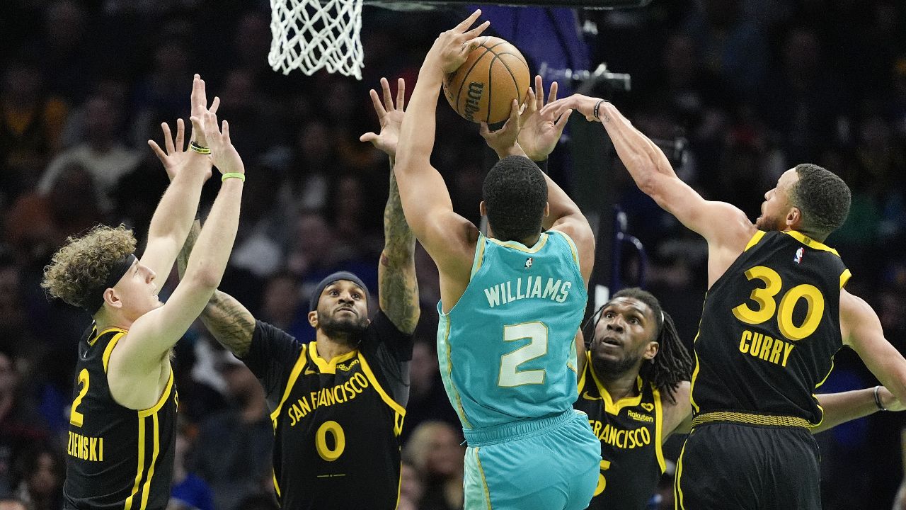 勇士逆转黄蜂，取得宝贵胜利