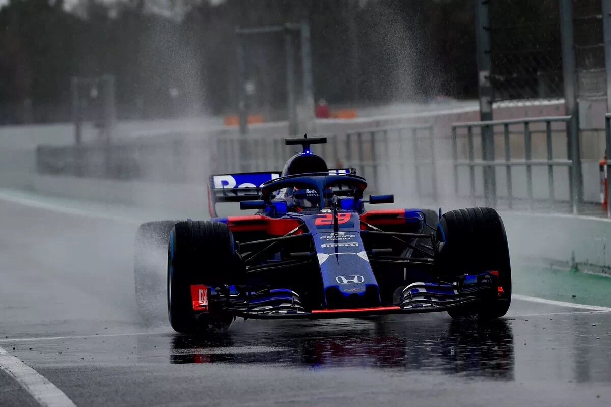 DB game-关于索伯车队翻盘红牛车队，阿隆索扛起全队的信息